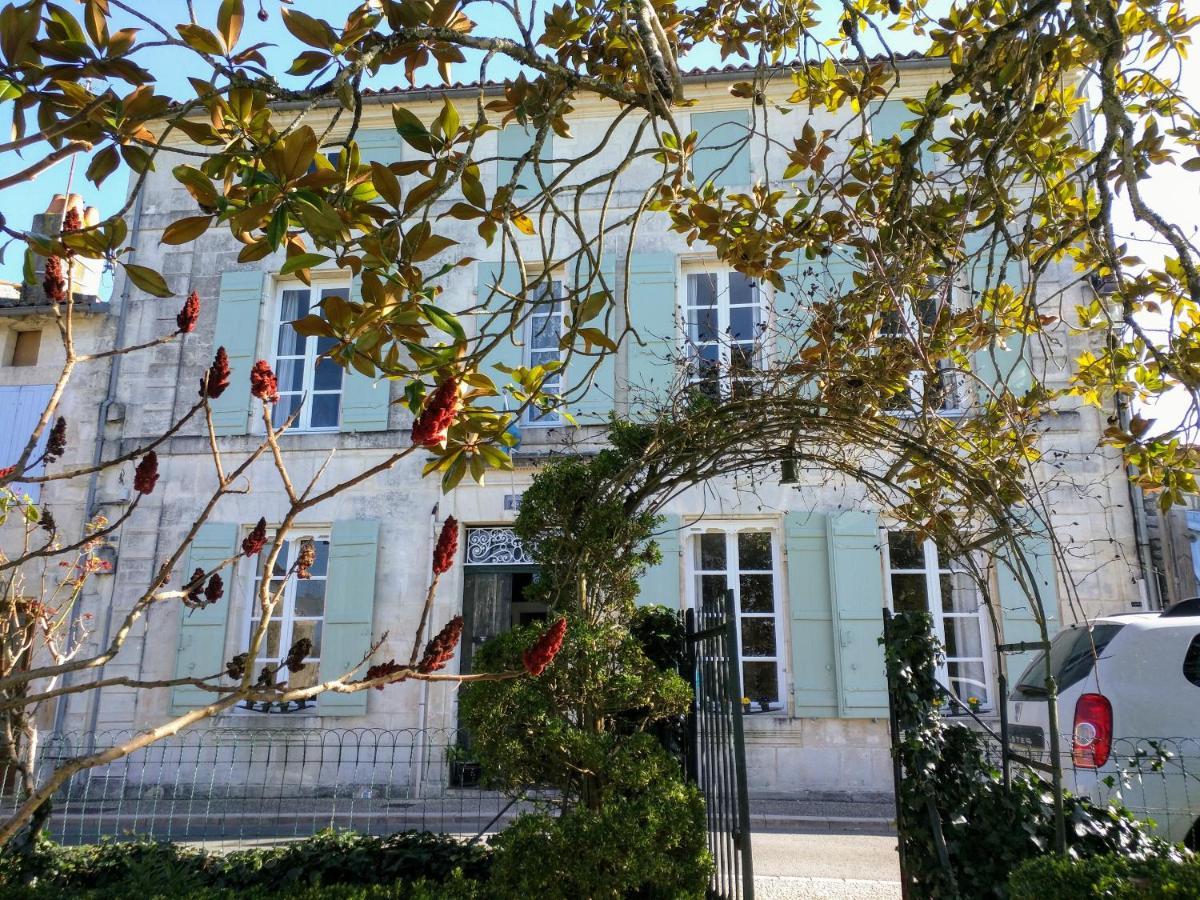 Quai Des Fleurs Bed & Breakfast Saint-Savinien Luaran gambar