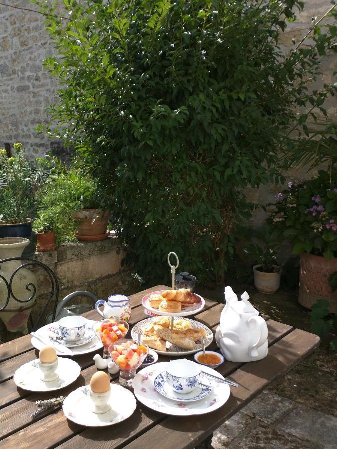 Quai Des Fleurs Bed & Breakfast Saint-Savinien Luaran gambar