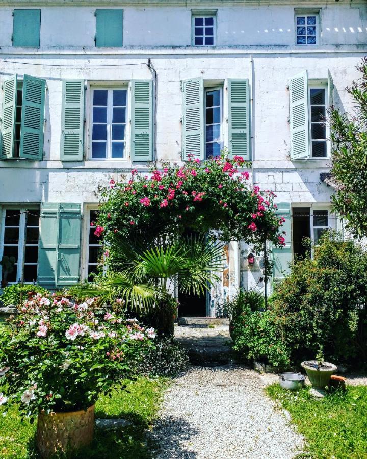Quai Des Fleurs Bed & Breakfast Saint-Savinien Luaran gambar